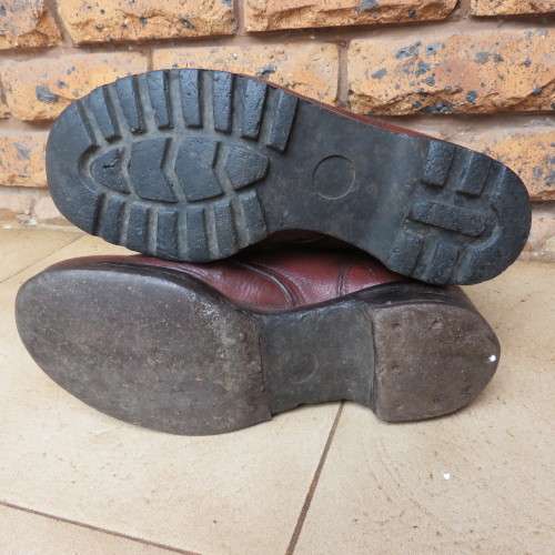 RHODESIAN ANTI-TRACKING LEATHER LACED COMBAT BOOTS-NOTE THE REPLACED FLAT RUBBER SOLES ON THE ONE BO