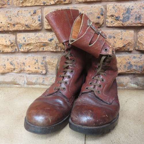 RHODESIAN ANTI-TRACKING LEATHER LACED COMBAT BOOTS-NOTE THE REPLACED FLAT RUBBER SOLES ON THE ONE BO