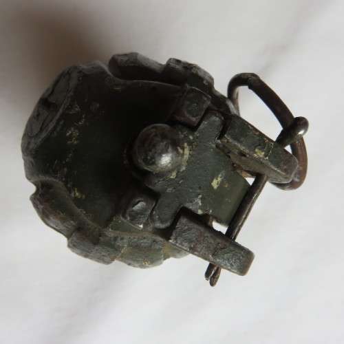 WW2 1941 DATED MILLS MK1 HAND GRENADE-INERT COMPLETE CONDITION-EF ON SIDE OF THE GRENADE