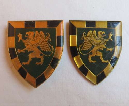 3 SA INFANTRY BATTALION FLASH PAIR- GOLD TYPE -HAVE ALL PINS