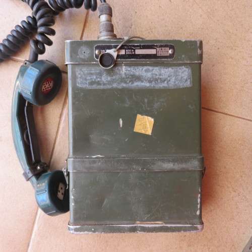 RHODESIAN USED (GREEN HANDSET)S0/53 PORTABLE RADIO,USED FOR SHORT RANGE TACTICAL COMMUNICATIONS-WOR