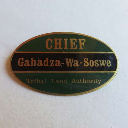 RHODESIAN INTAF CHIEF-TRIBAL LAND ENAMEL GORGET