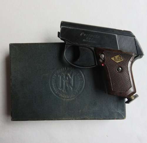 PERFECTA D.B.F. MADE IN GERMANY STARTER PISTOL-LOADS VIA A TUBULAR MAG IN THE BOTTOM OF THE BUTT-SHO