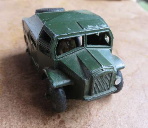 DINKY TOYS NO 688- FIELD ARTILLERY TRACTOR- ORIGINAL PAINT