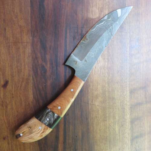 HANDMADE DAMASCUS STEEL HUNTING KNIFE-WOOD INLAID HANDLE-OVERALL LENGTH 227MM