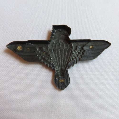 44 PARACHUTE BRIGADE CHROMED METAL BERET BADGE-APPROVED 1984-NO PINS
