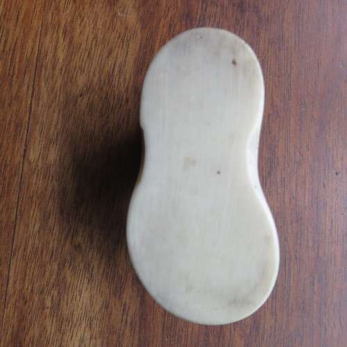 TABLE MOUNTAIN CAPE TOWN SHOE-HEIGHT 32 MM-MEASURES 57X28MM-WELL KNOWN ARTIST NOW DECEASED
