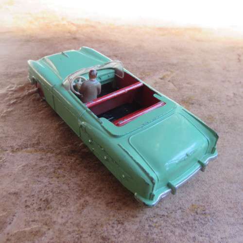 DINKY TOYS NO 132 PACKARD CONVERTIBLE GREEN-ORIGINAL PAINT-MEASURES 110MM