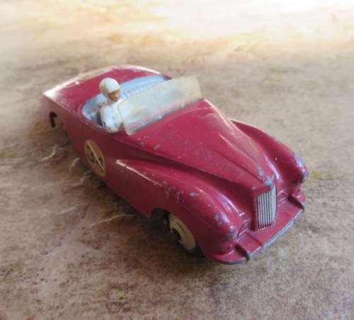 DINKY TOYS-SUNBEAM ALPINE NO 107 (COMPETITION FINISH)PINK ORIGINAL PAINT-MADE IN ENGLAND BY MECCANO