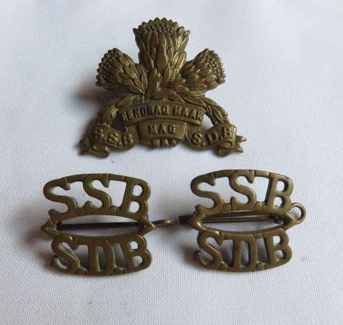 SPECIAL SERVICES BATTALION BRASS CAP BADGE & 2 TITLES WORN 1934-1963-LUGS INTACT
