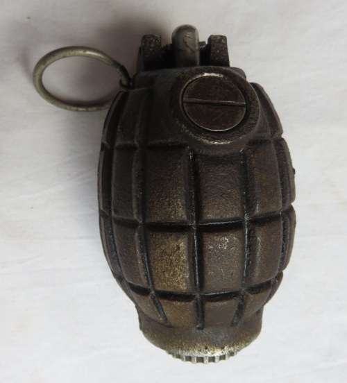WW2 BRITISH MILLS HAND GRENADE -DEACTIVATED.-COMPLETE CONDITION