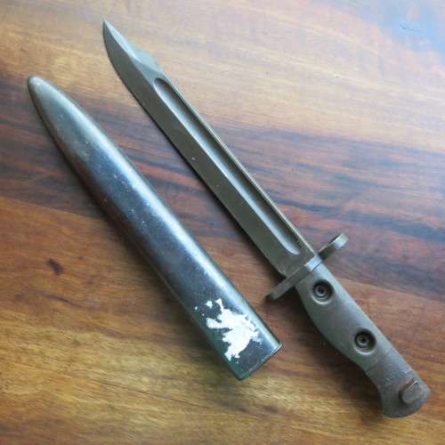 CANADIAN C1 BAYONET CANADIAN PRODUCTION VERSION OF THE BRITISH L1AZ-WAS USED ON C1,C1A1 & C2 RIFLES-