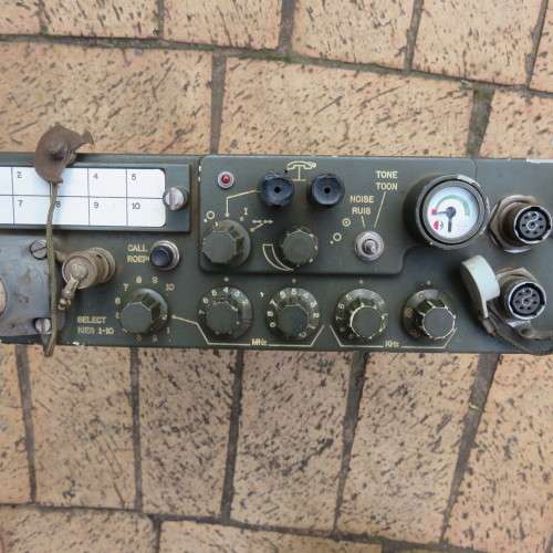 B-26 SADF VEHICLE & MENPACK RADIO IN SERVICE SINCE MID 1970'S-THEY ARE HF/SSB TRANSCEIVERS INTEN