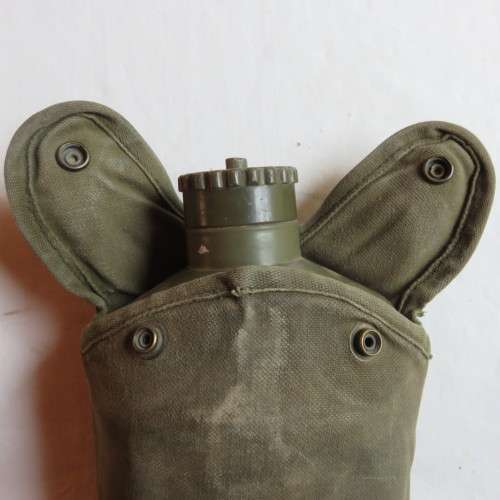 RHODESIAN WATER BOTTLE IN COMPLETE CONDITION