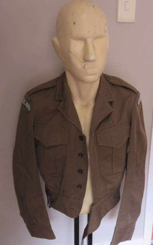 ORIGINAL MILITARY ISSUE BUNNY JACKET WITH MILITARY AND PURE WOOL LABELS-SIZE MEDIUM-MEASURES 50CM A