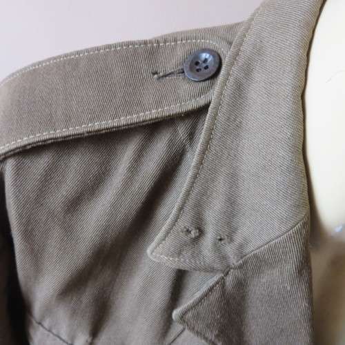 ORIGINAL MILITARY ISSUE BUNNY JACKET-MILITARY LABEL AS WELL AS PURE WOOL LABEL-SIZE MEDIUM-MEASURES