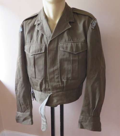 ORIGINAL MILITARY ISSUE BUNNY JACKET-MILITARY LABEL AS WELL AS PURE WOOL LABEL-SIZE MEDIUM-MEASURES