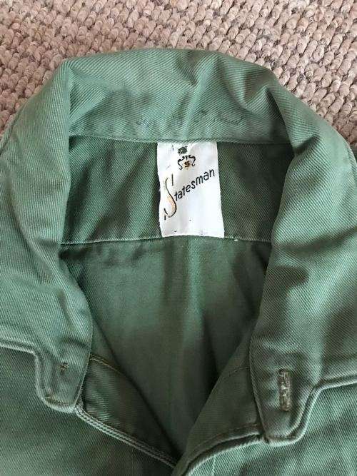 RHODESIAN OLIVE GREEN,LONG SLEEVE SHIRT-LABELLED,STATESMAN-SIZE LARGE-MEASURES 57CM ARMPIT TO ARMPIT