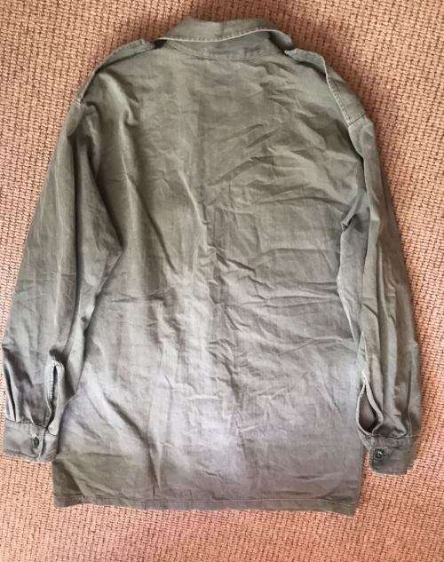 ORIGINAL RECCE TRAINING GREENS,LONG SLEEVE SHIRT-SIZE LARGE-MEASURES 60CM ARMPIT TO ARMPIT