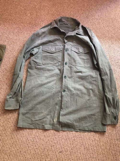 ORIGINAL RECCE TRAINING GREENS,LONG SLEEVE SHIRT-SIZE LARGE-MEASURES 60CM ARMPIT TO ARMPIT