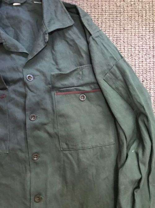 ORIGINAL RECCE TRAINING GREENS-LONG SLEEVE SHIRT-SIZE LARGE-MEASURES 60CM ARMPIT TO ARMPIT-USED BUT