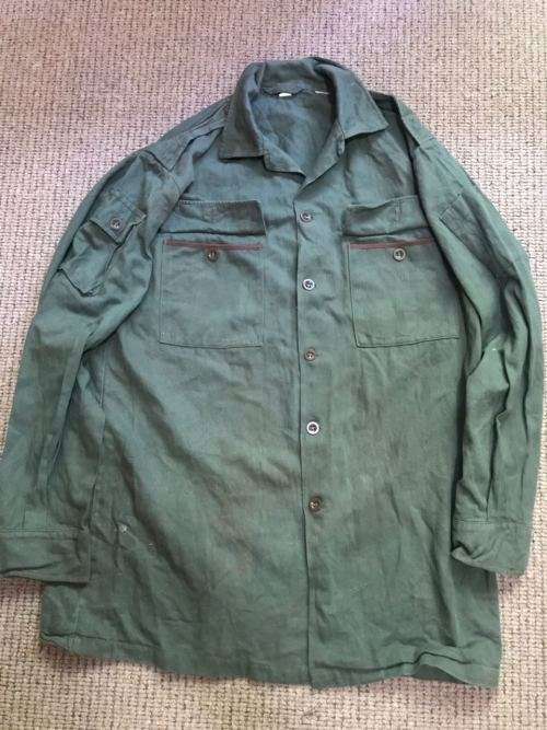 ORIGINAL RECCE TRAINING GREENS-LONG SLEEVE SHIRT-SIZE LARGE-MEASURES 60CM ARMPIT TO ARMPIT-USED BUT