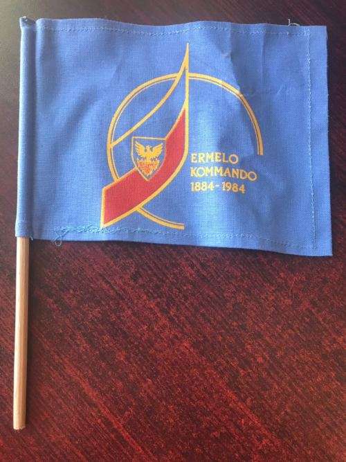 ERMELO COMMANDO SMALL DESK FLAG 1884-1984-MEASURES 19X14 CM