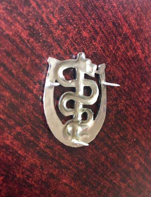 SA ARMY FARRIER CAP BADGE-VERY SCARCE-3 PINS