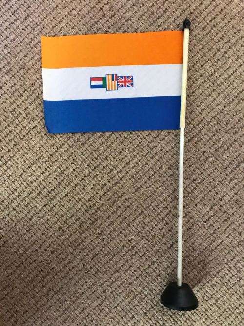 OLD SA DESK FLAG -MEASURES 22X15 CM