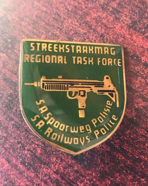 OLD SA RAILWAY POLICE REGIONAL TASK FORCE POCKET SIZE FLASH- 2 PINS