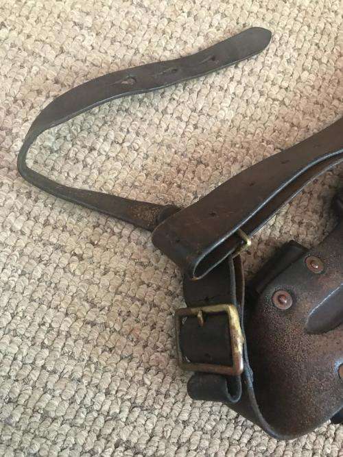 DATED 1943 .303 PATTERN BANDOLIER-MAKERS MARKINGS CAPE TOWN 5 POUCH-GOOD CONDITION