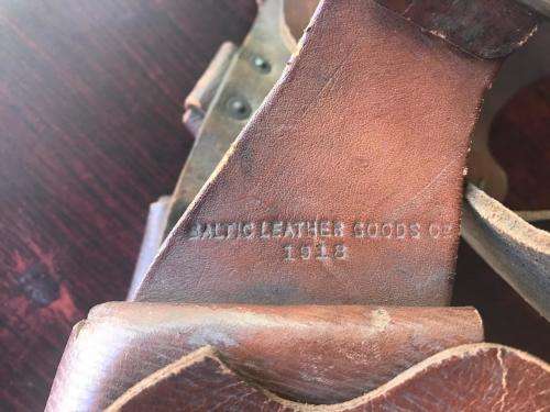 WW1 .303 PATTERN 1903 BANDOLIER STAMPED BELTIC LEATHER GOODS & DATED 1918