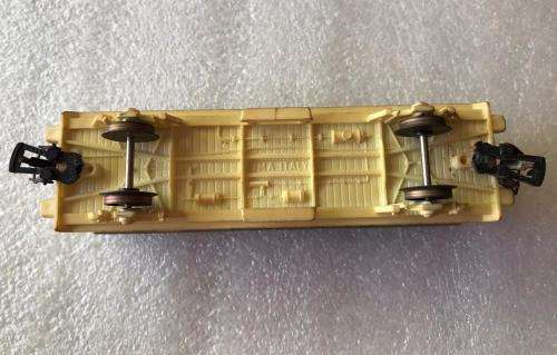 HO SCALE LIMA ITALY GERMAN DB COACH- 125 MM