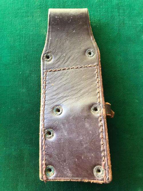 SA LEATHER FROG USED FOR THE R1 BAYONET-THE UZI S1 AND THE SA NO 9 BAYONET