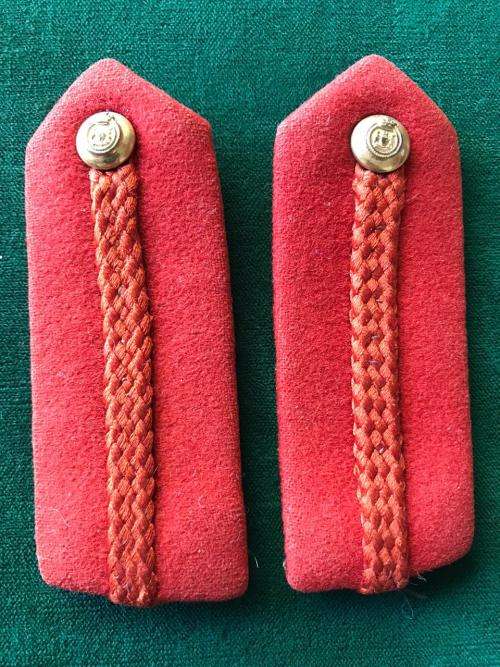 ORANGE GORGETS PATCHES,BATTLE DRESS FOR COLONELS & BRIGADIERS,BUTTON WITH UNION COAT OF ARMS
