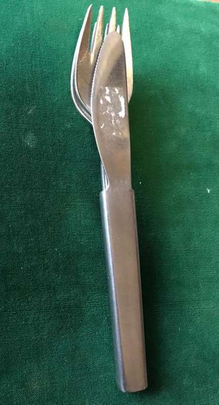 BORDER WAR PERIOD-STAINLESS STEEL CUTLERY SET WITH 2X FORKS