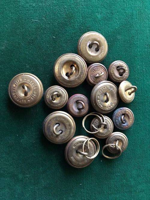 BRITISH GENERAL SERVICE BRASS TUNIC BUTTONS- 14 IN TOTAL