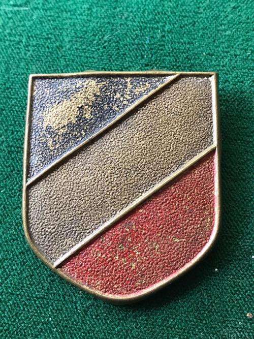 GERMAN HELMET TRI COLOR SHIELD-ORIGINAL- 3 FLAT PINS