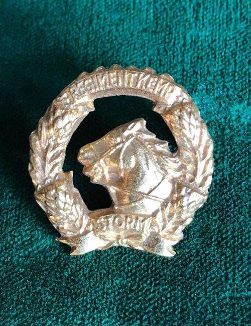 REGT. KEMP OFFICERS MESS DRESS COLLAR BADGE- 2 LUGS