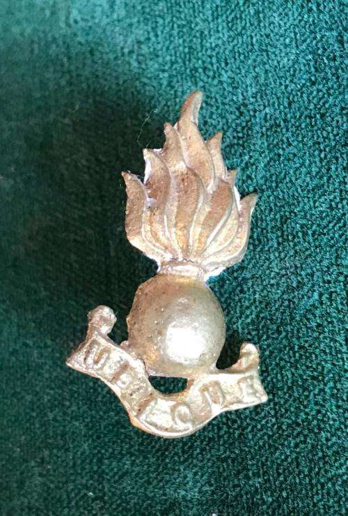 SA ARTILLERY BRASS COLLAR BADGE- 2 LUGS