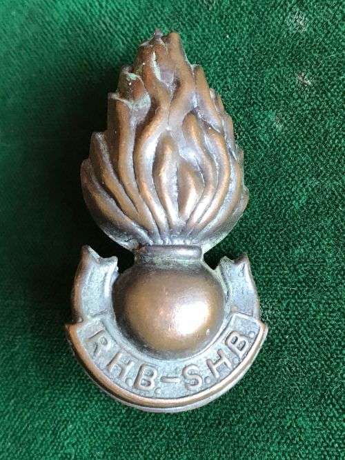 RAILWAY AND HARBOURS-BRASS COLLAR BADGE-1940-45- 2 LUGS