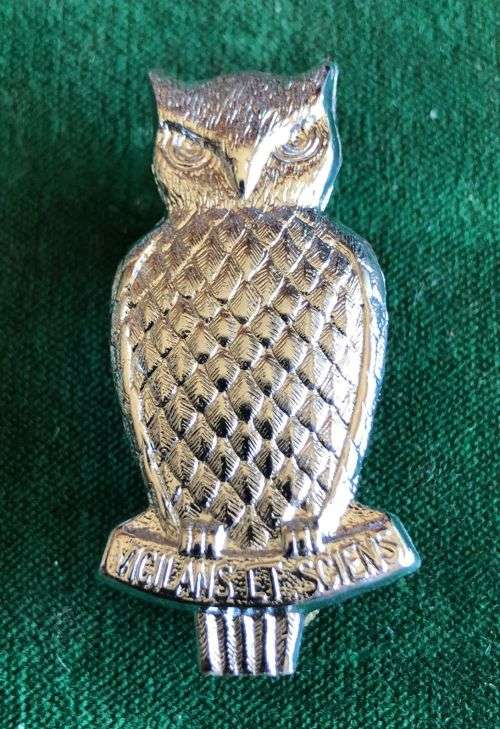 MILITARY INTELLIGENCE CAP BADGE-CHROME (2ND ISSUE) WORN POST 1971- 2X SCREW LUGS