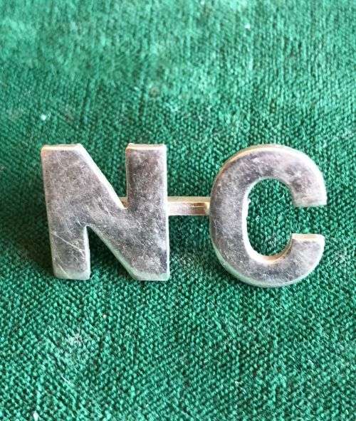 NATAL CARBINEERS-BOER WAR TITLE WHITE METAL-1899-1902- LUGS COMPLETE