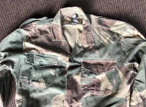 RHODESIAN CAMO LONG SLEEVE SHIRT-SIZE MEDIUM-MEASURES 35 CM ARMPIT TO ARMPIT-USED BUT GOOD CONDITION