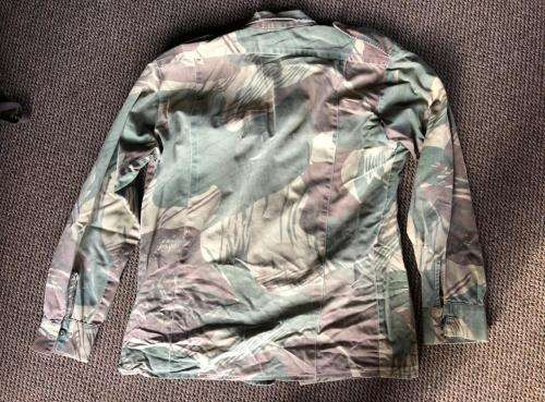 RHODESIAN CAMO LONG SLEEVE SHIRT-SIZE MEDIUM-MEASURES 35 CM ARMPIT TO ARMPIT-USED BUT GOOD CONDITION