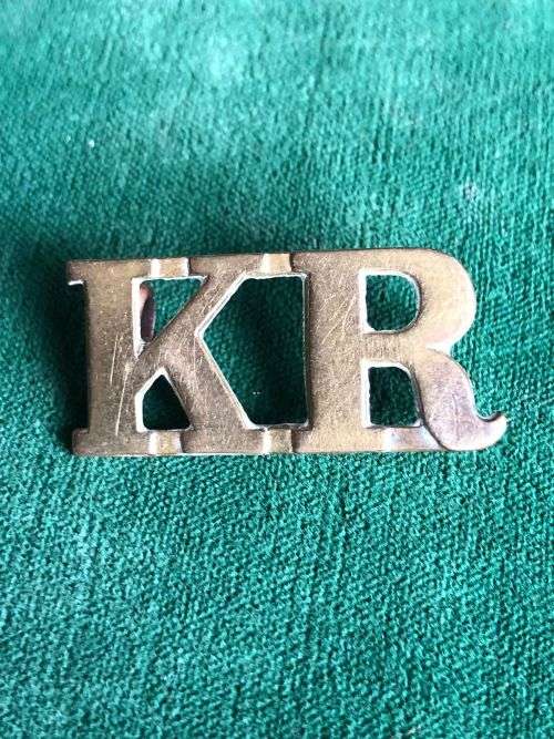 KAFFRARIAN RIFLES BRASS SHOULDER TITLE TILL 1913- 2 LUGS