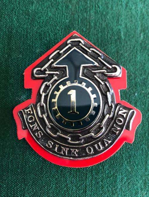 ONE MAINTENANCE UNIT CAP BADGE-APPROVED 1986- 2X SCREW LUGS