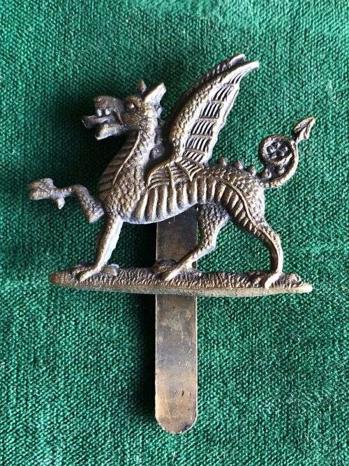 1ST BATTALION MONMOUTHSHIRE RIFLE VOLUNTEERS FORAGE CAP BADGE 1908-1922