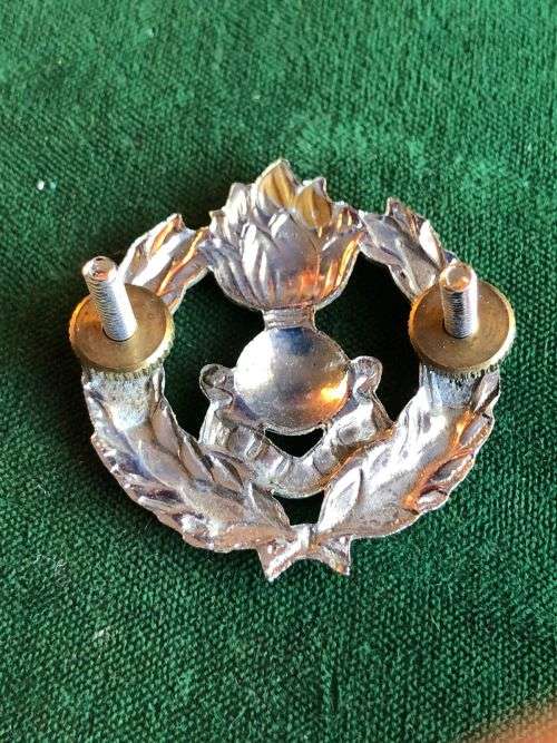 SA ENGINEERS BI-METAL CAP BADGE-WORN SINCE 1970- 2 LUGS