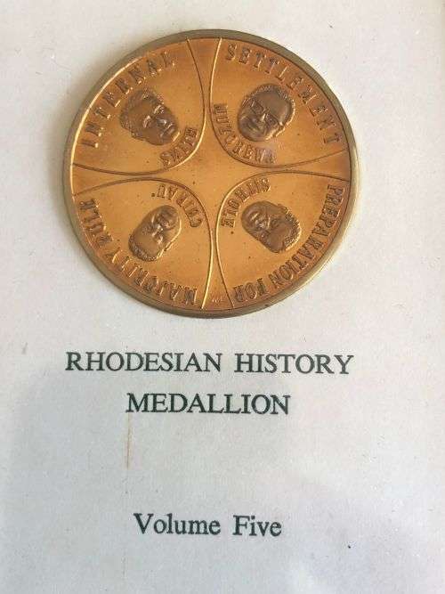 RHODESIA HISTORY BRONZE MEDALLION VOLUME 5-INTERNAL SETTLEMENT-SIZE 42MM-GILDED BRONZE-MASS 33,9GR-M